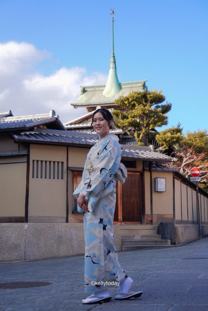 Must Know Tips for a Kimono Rental in Japan. Kimono Rental in Kyoto.